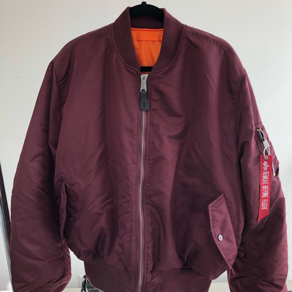 Alpha industry maroon bomber